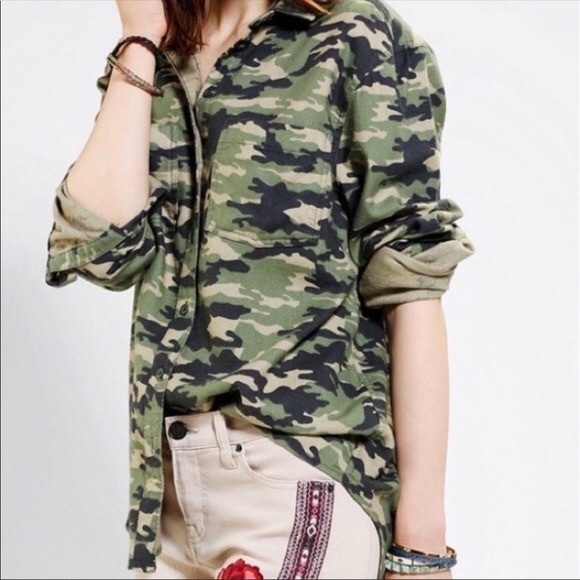 Urban Outfitters BDG Camo Franki Boyfriend Flannel - Picture 2 of 5